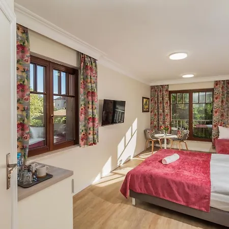 Zamorski By The Sea Bed & Breakfast *