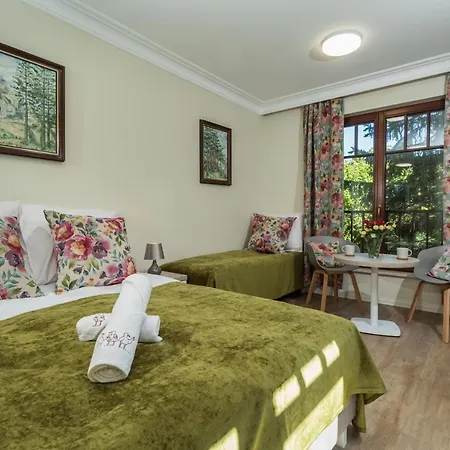 Zamorski By The Sea Bed & Breakfast *
