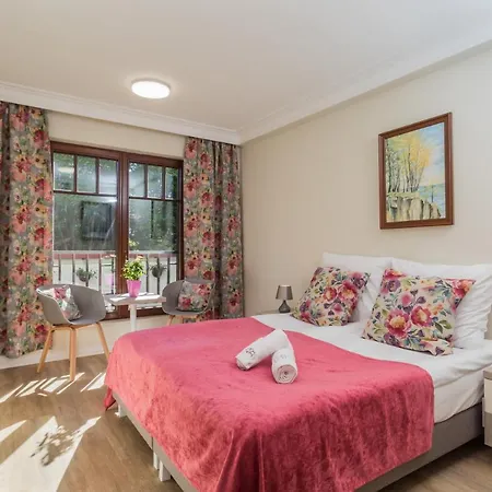 Zamorski By The Sea Bed and Breakfast Σόποτ