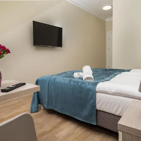 Zamorski By The Sea Bed and Breakfast 3*